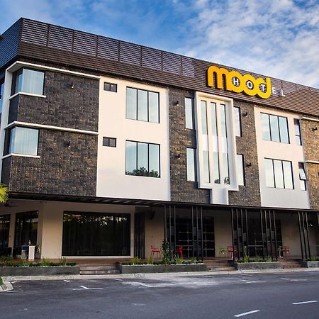 Mood Hotel Johor Bahru Bagian luar foto