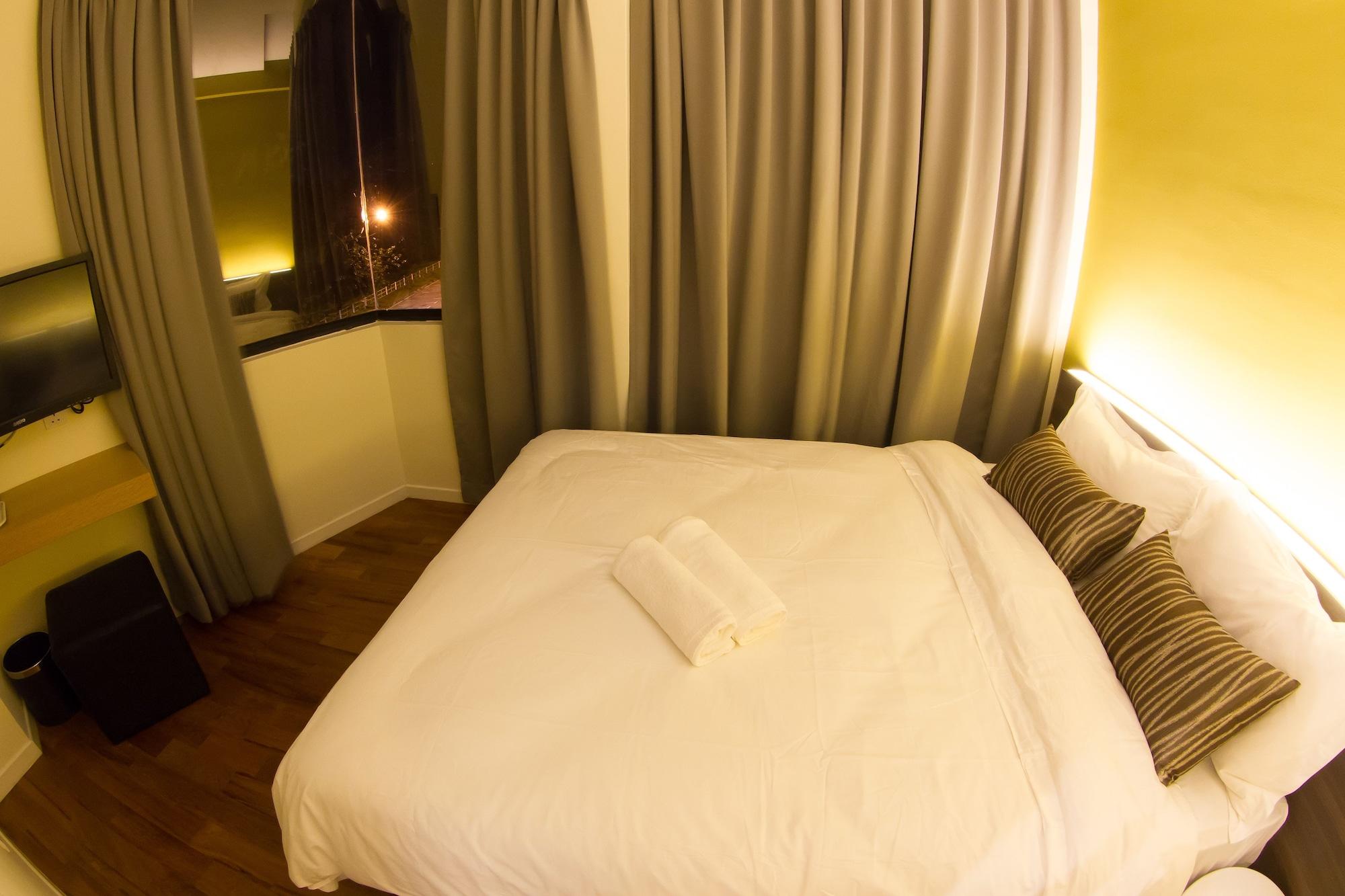 Mood Hotel Johor Bahru Bagian luar foto