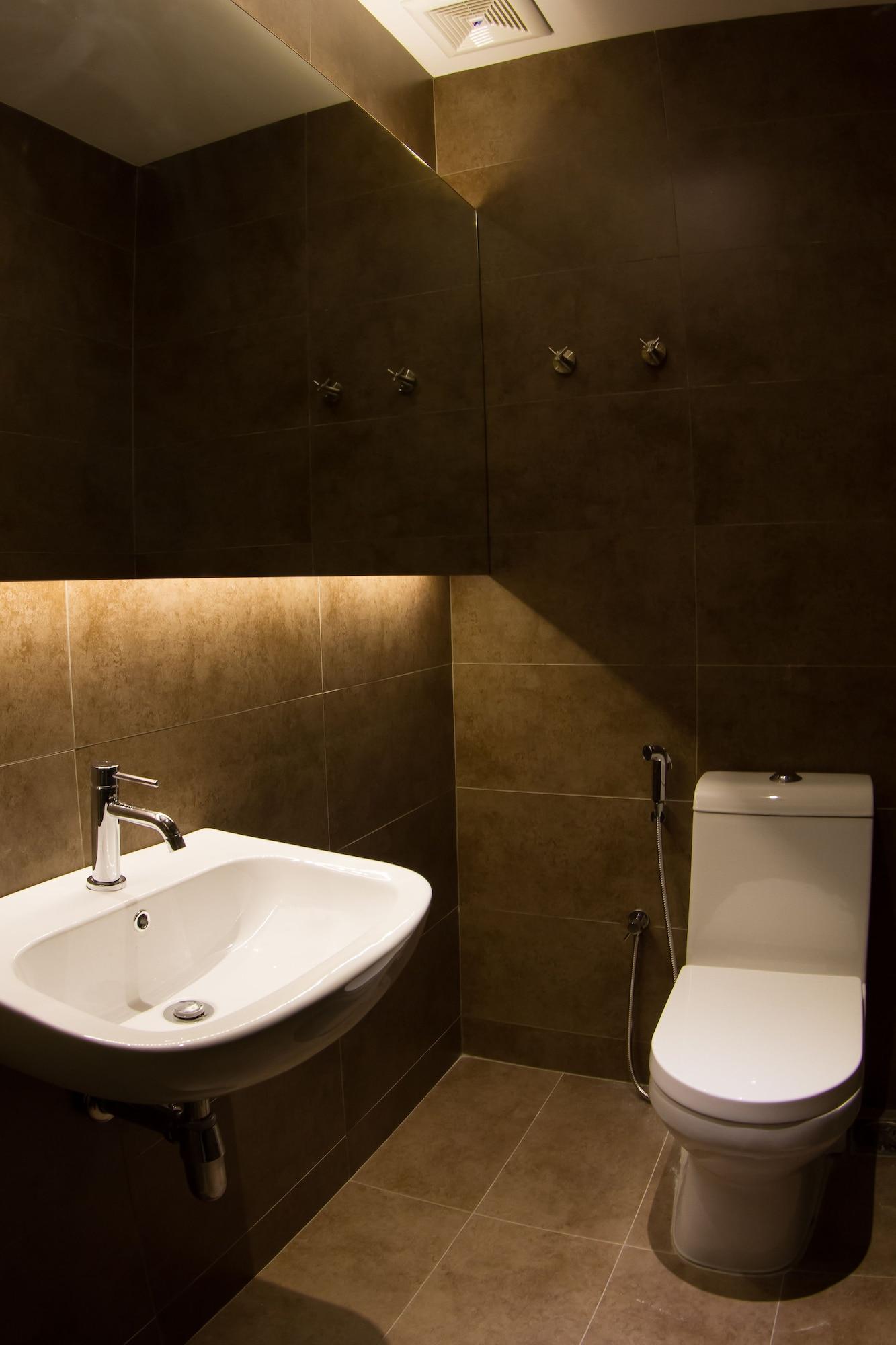 Mood Hotel Johor Bahru Bagian luar foto