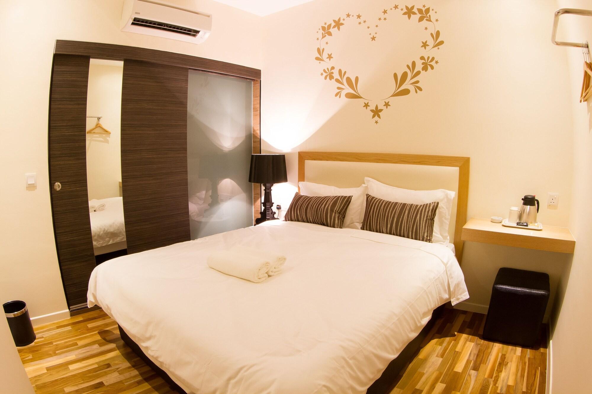 Mood Hotel Johor Bahru Bagian luar foto