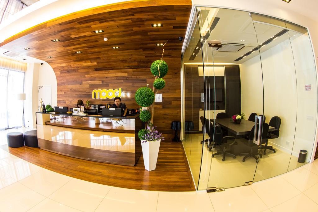 Mood Hotel Johor Bahru Bagian luar foto