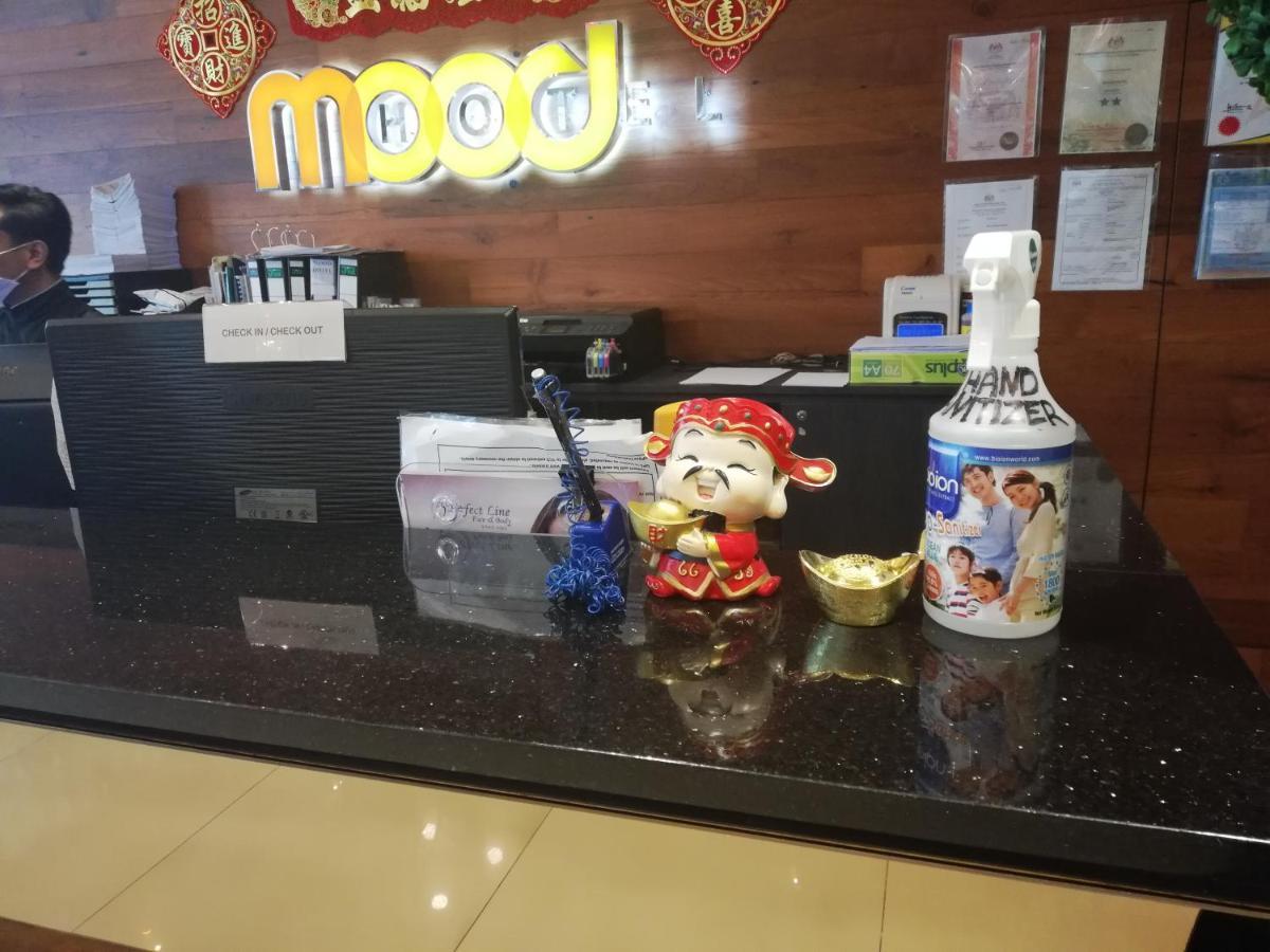 Mood Hotel Johor Bahru Bagian luar foto